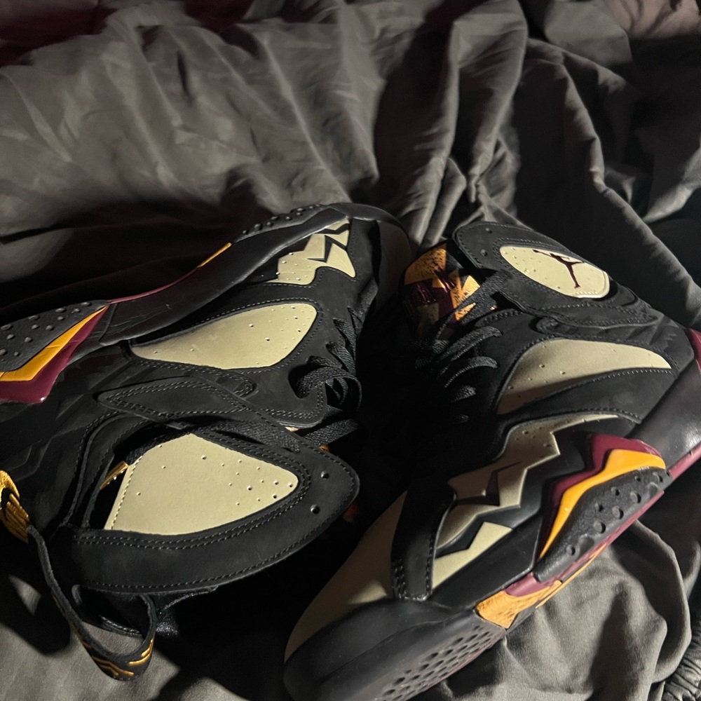 Jordan 7s - Picture 2 of 4